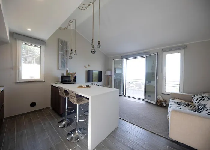 Ilenia Seaview * Чефалу