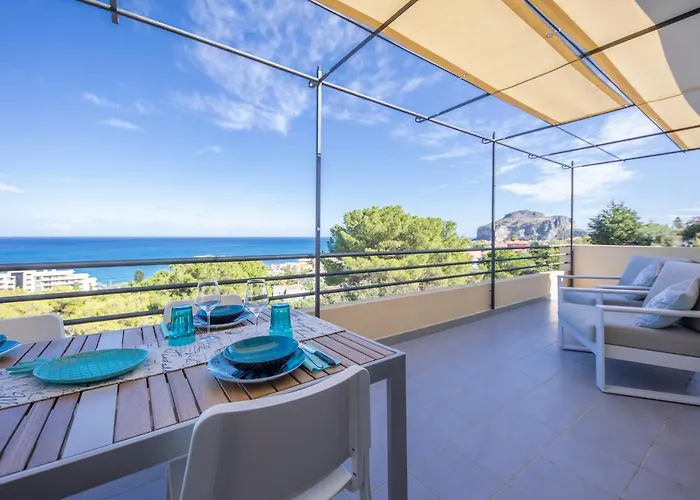 Ilenia Seaview Апартаменти