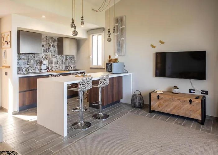 Апартаменти Ilenia Seaview